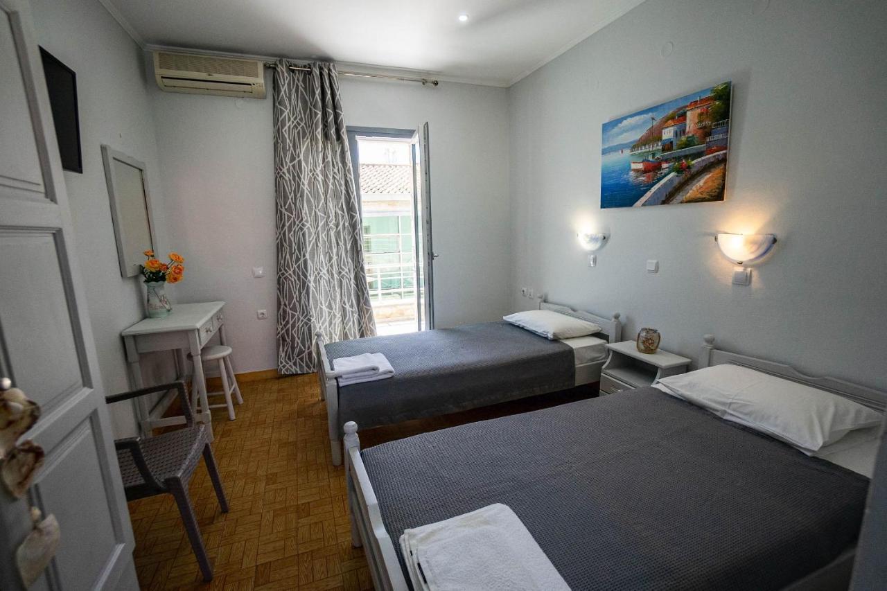 Golden Dolphin Studios & Apartments Alykes  Phòng bức ảnh