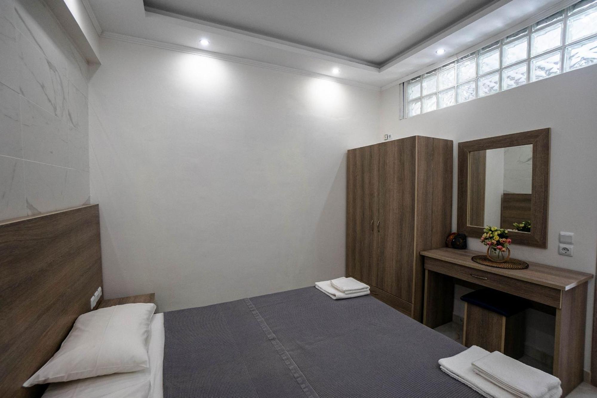 Golden Dolphin Studios & Apartments Alykes  Phòng bức ảnh